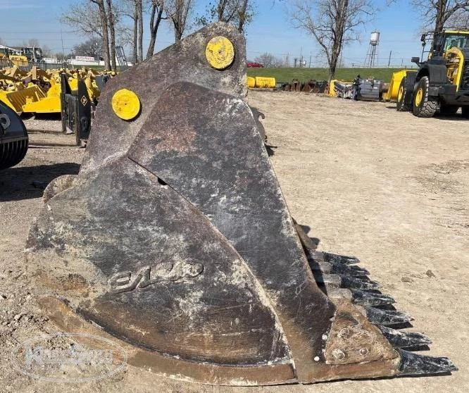 Side of used Bucket